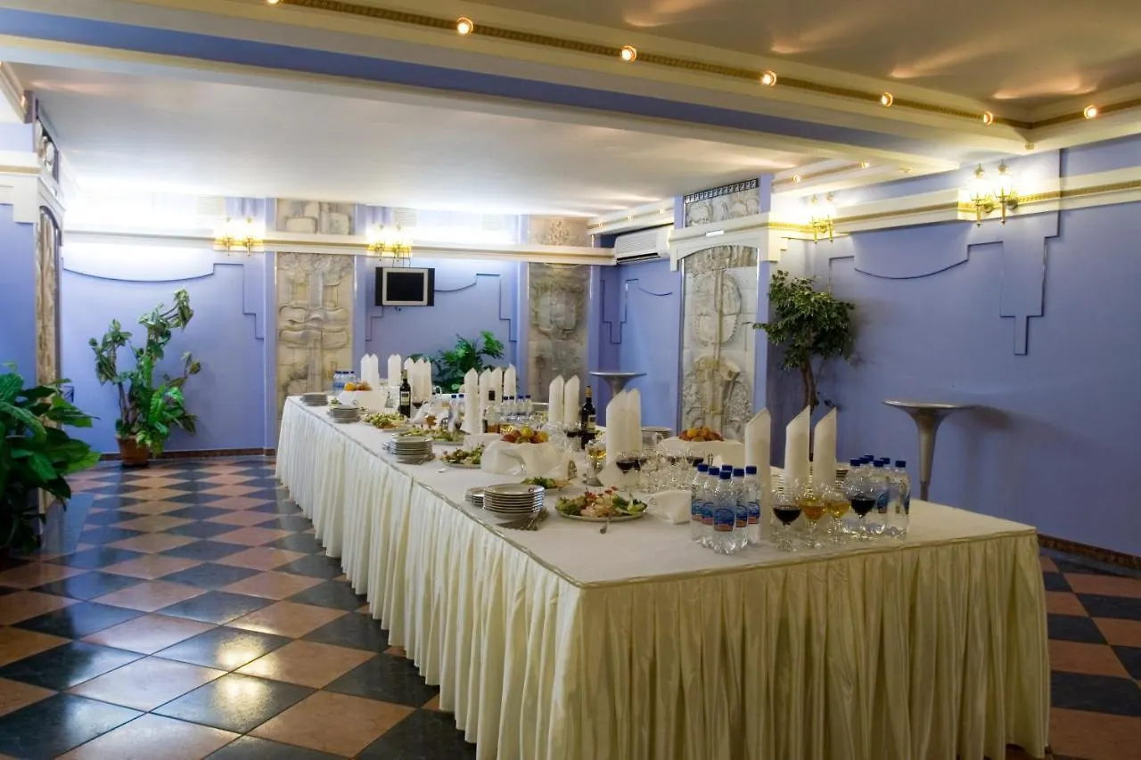 Planeta Hotel Mińsk 3*,